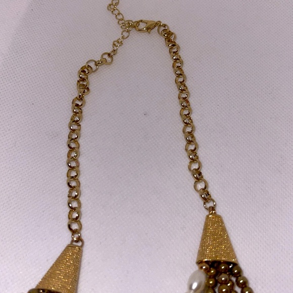 Gold and Beaded Necklace - Picture 3 of 3
